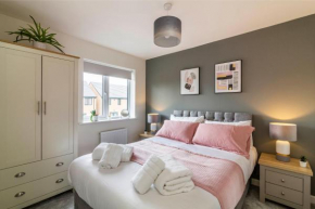 Blackstone Walk - Fabulous Houses with Parking
